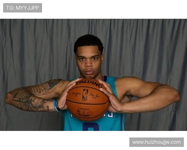 怀特全场表现起伏明显关键时刻贡献20分6板3助助球队争胜